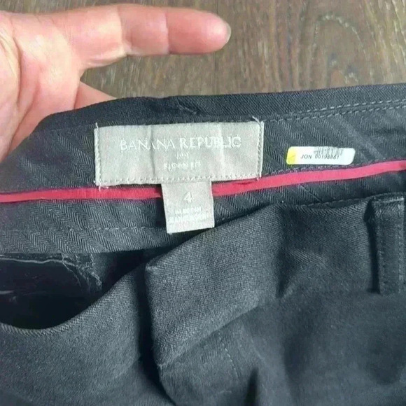 Banana Republic Black pants. Style is Sloan. Women’s size 4. Good condition. - Picture 5 of 7